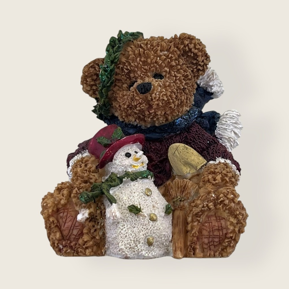 K’s Collection Fancy Bears Christmas Sweater Figure